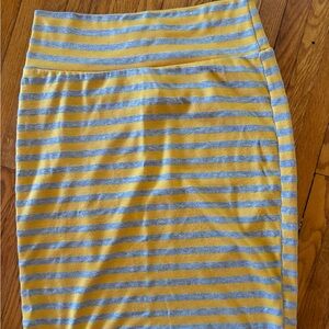 Lot of 3 LuLaRoe pencil skirts size medium